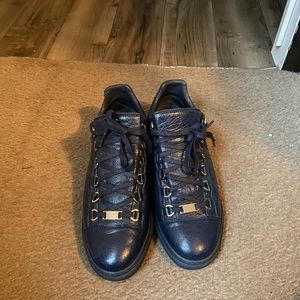 Balencigas arena’s size 7.5 worn 1 time no box ‼️